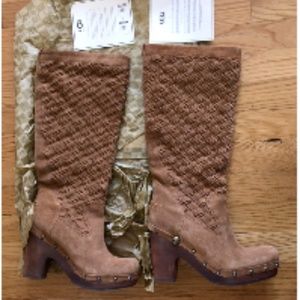 UGG Australia Women's Arroyo Weave Clog Tall Boots